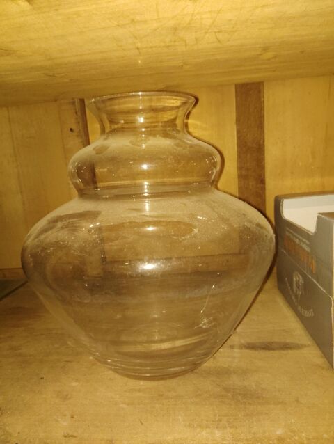 Vase en verre transparent pour décoration 24 Veneux-les-Sablons (77)