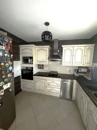  Maison � vendre 5 pi�ces 132 m� Marignane