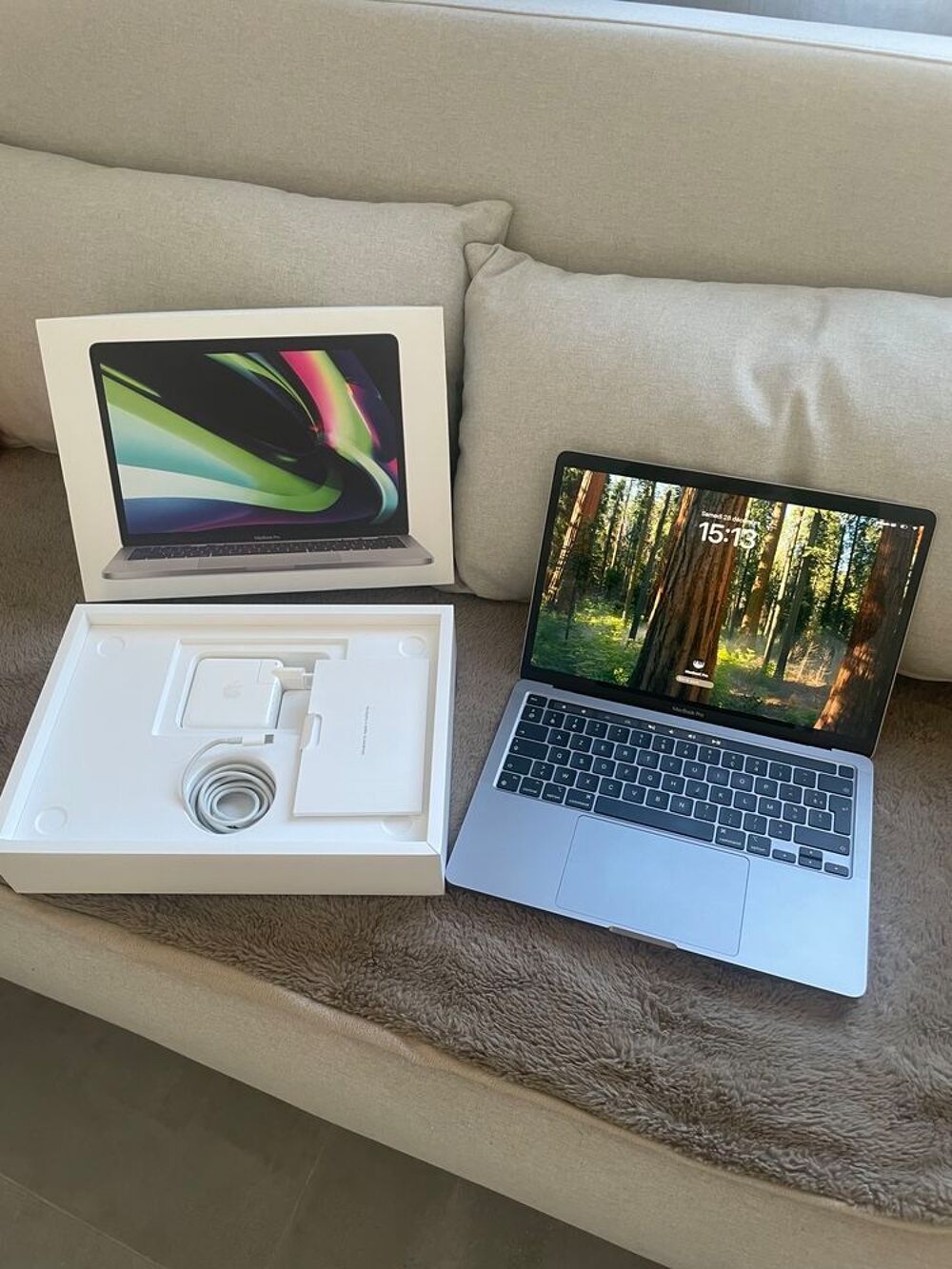 MacBook Pro M1 13" Mod&egrave;le 2020 500 Go Touch Bar Matériel informatique