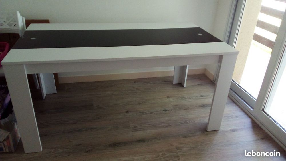 Table &agrave; manger Meubles