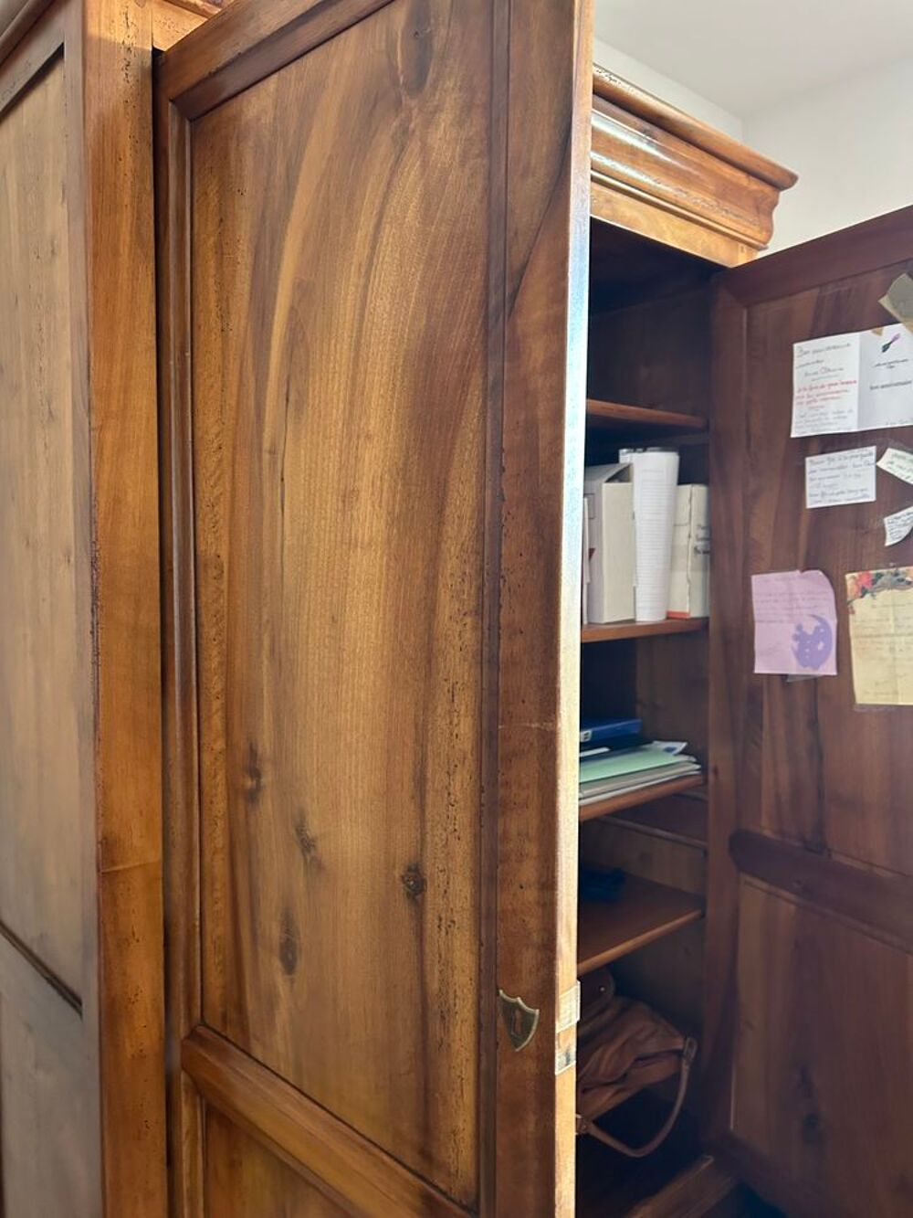 Armoire en noyer Meubles