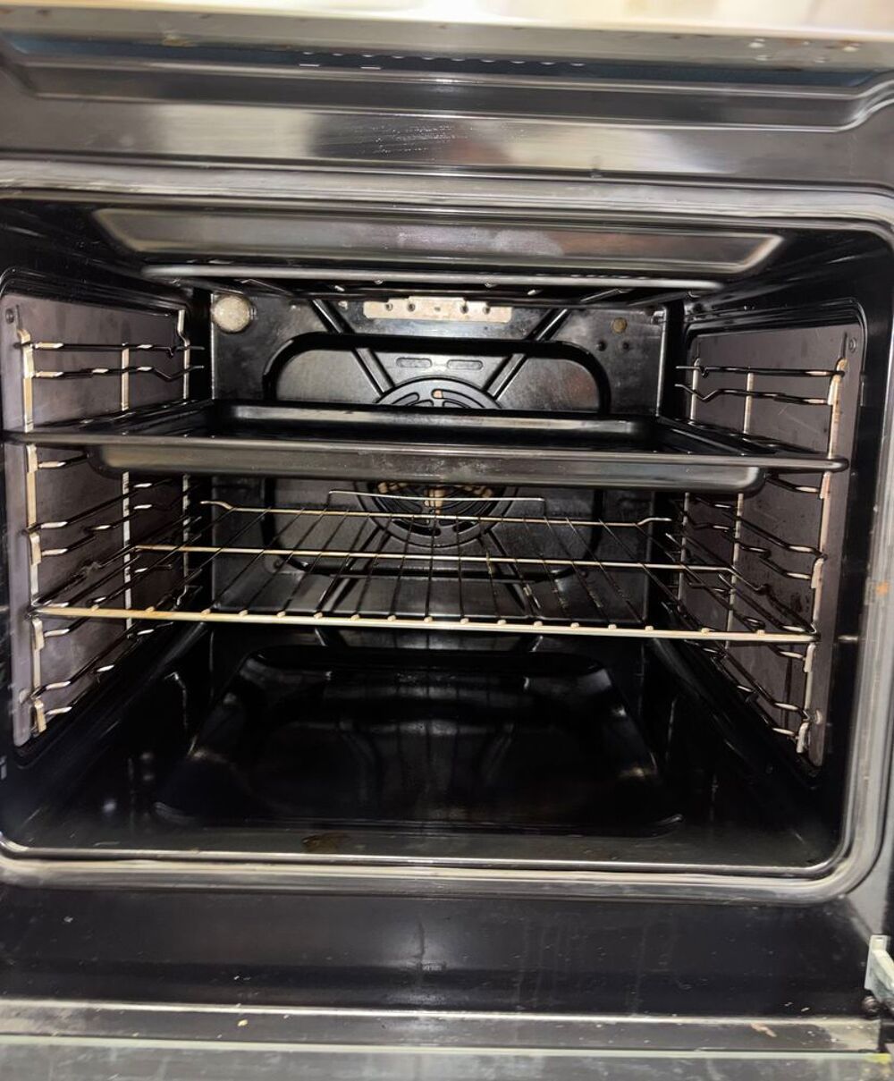 Gazini&egrave;re vitro c&eacute;ramique indesit Electroménager