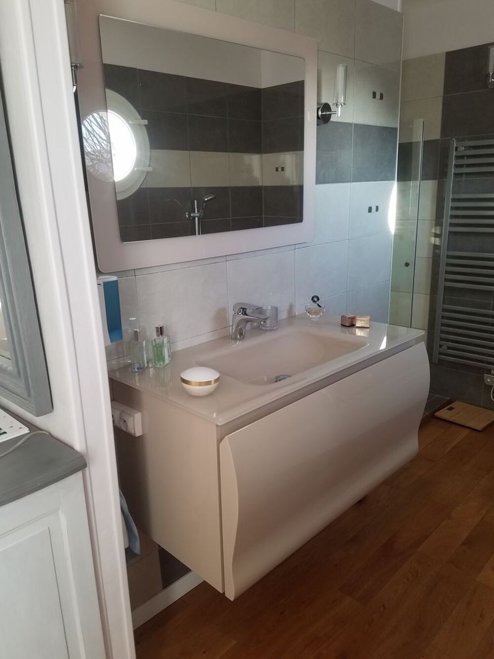 MEUBLE SALLE DE BAIN 
GLACE ASSORTIE Meubles