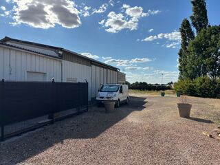  Immeuble à vendre 2000 m² Époisses