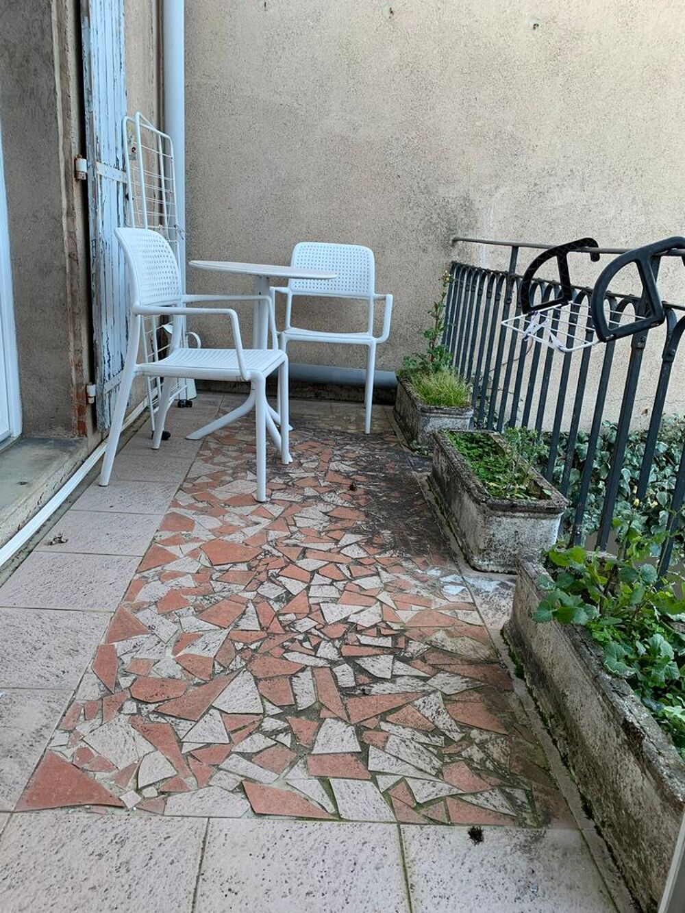 Location Appartement Studio meublé 30m2 avec balcon Saint-juéry