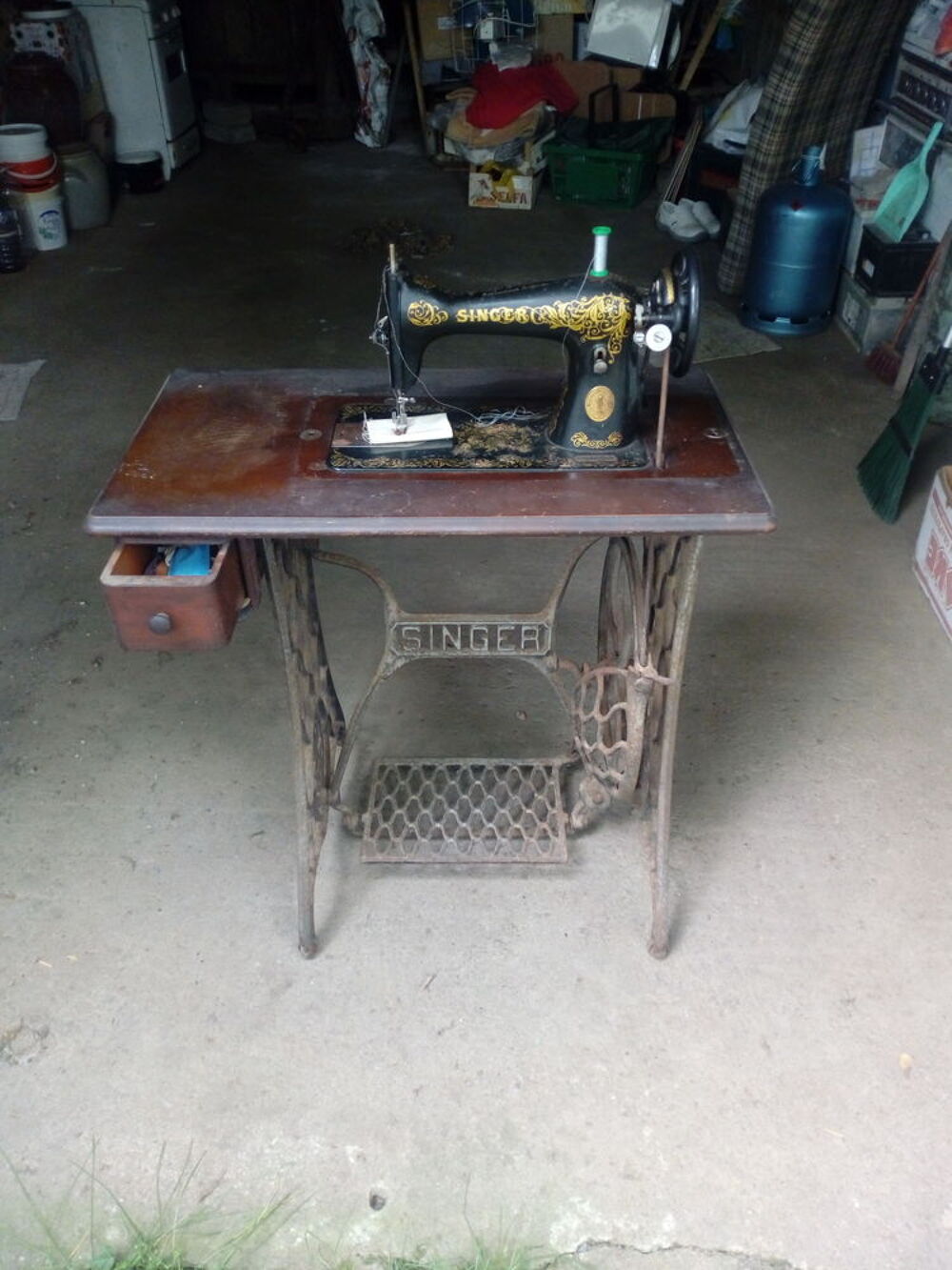 MACHINE &Agrave; COUDRE Meubles