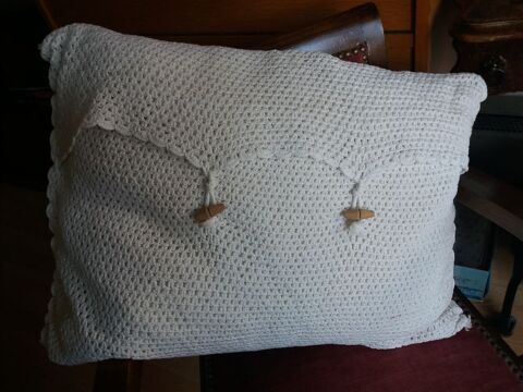 Coussins faits main au crochet 10 La Rochelle (17)