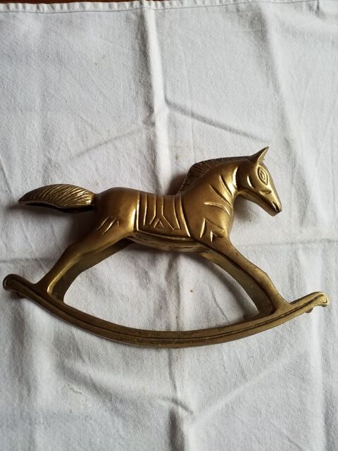 ce cheval � bascule en laiton Bois-Colombes (92)