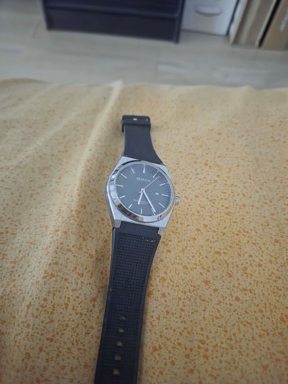 Montres x 2 neuves unisexes Bijoux et montres