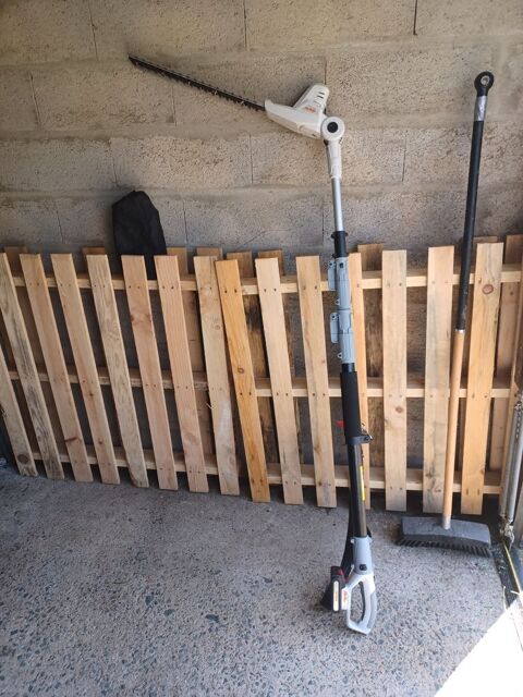 Taille haie � batterie t�l�scopique 80 Saint-Pardoux (79)