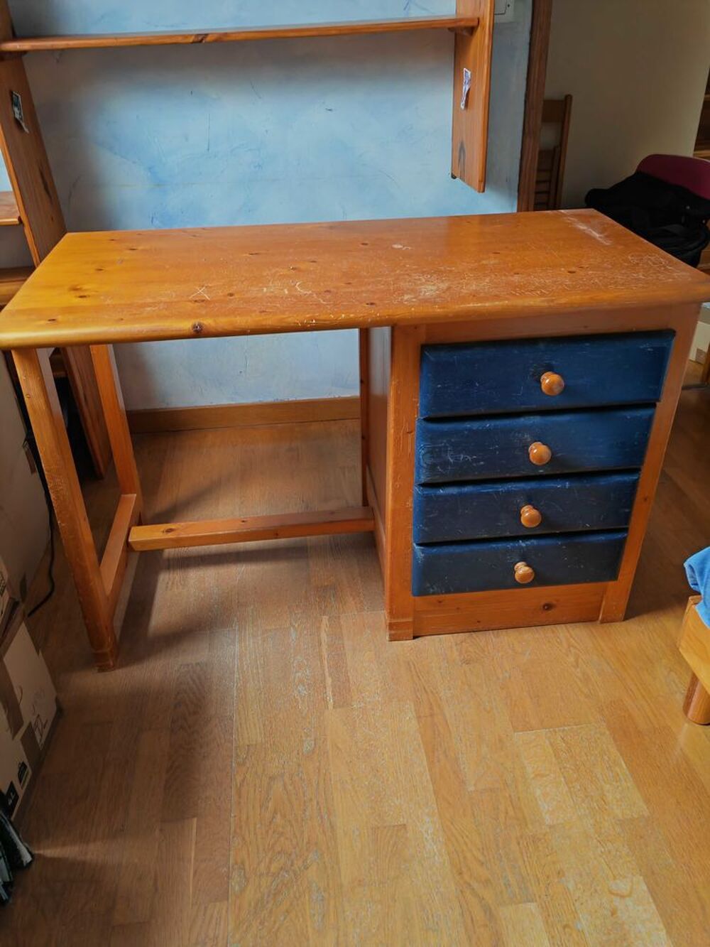 bureau pin massif Meubles