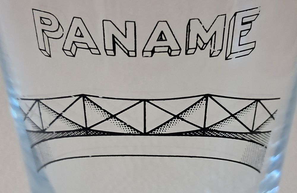 Verre transparent de la brasserie paname brewing company 