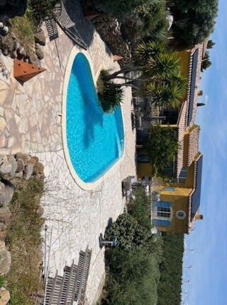  Propriété/château à vendre 6 pièces 202 m²