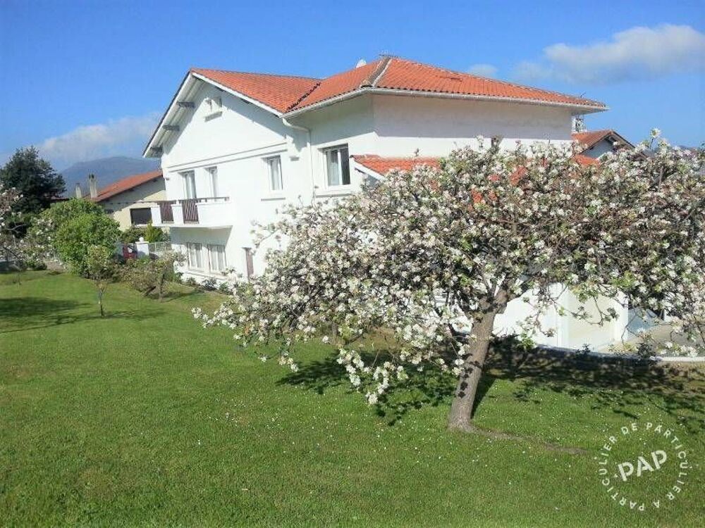   T5 de 150m2 au 1er tage d'une villa, avec grand jardin.
Aquitaine, Hendaye (64700)
