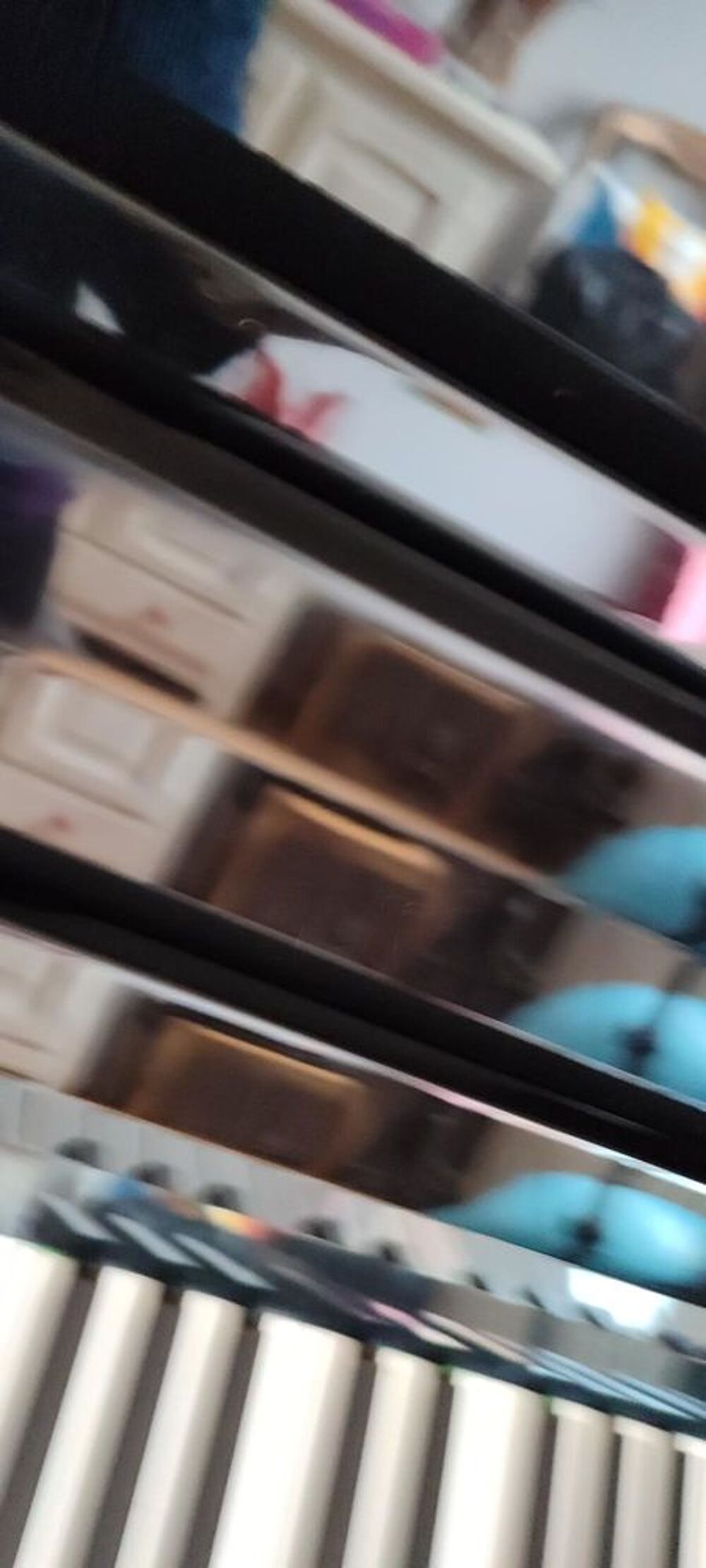 Piano droit RIPPEN-peu utilis&eacute;- excel &eacute;tat- transp facilit&eacute;. Instruments de musique