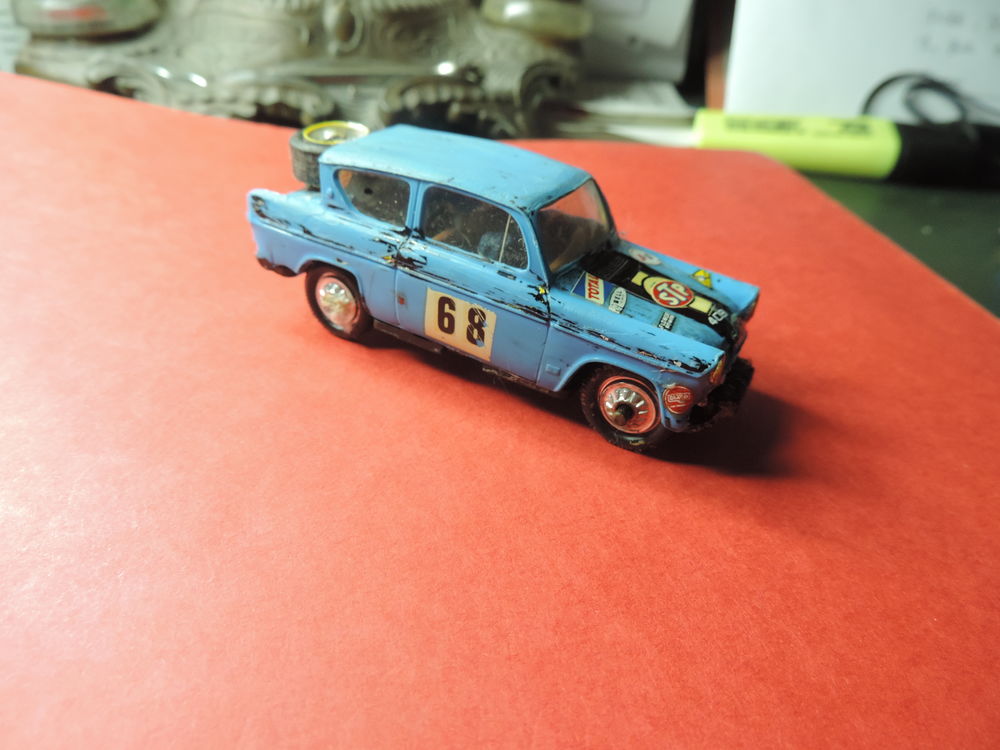 NOREV - FORD ANGLIA - Echelle : 1/43 &egrave;me.
