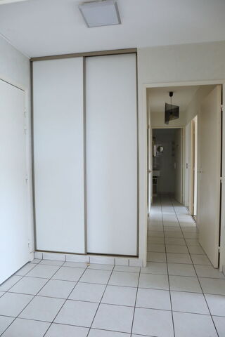  Appartement à louer 3 pièces 79 m² Dijon