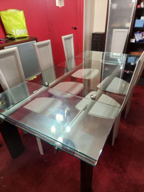 Table a manger Verre Aluminium et bois 600 Tremblay-en-France (93)