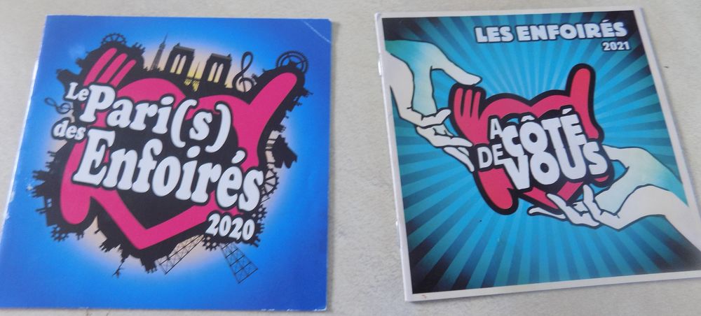 cahier CD les enfoir&eacute;s 