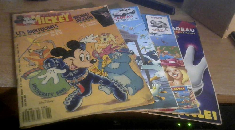LE JOURNAL DE MICKEY Livres et BD
