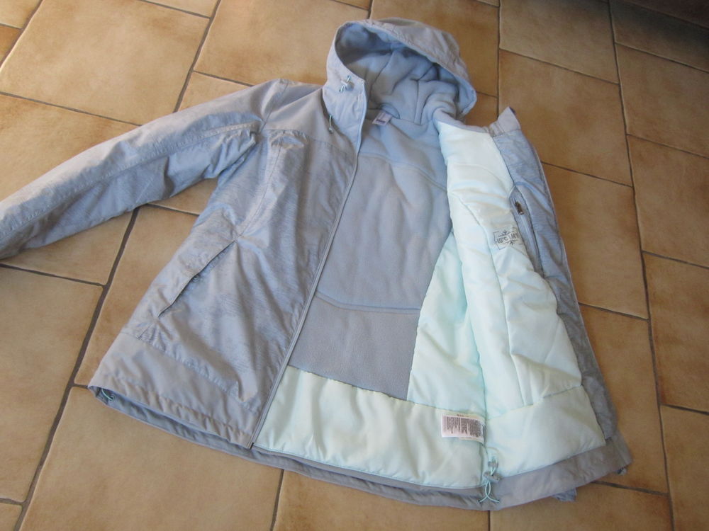 Un anorak Quechua Vêtements