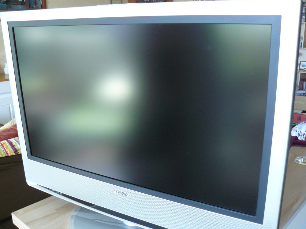 T&eacute;l&eacute;viseur SONY BRAVIA 83 cm
Photos/Video/TV