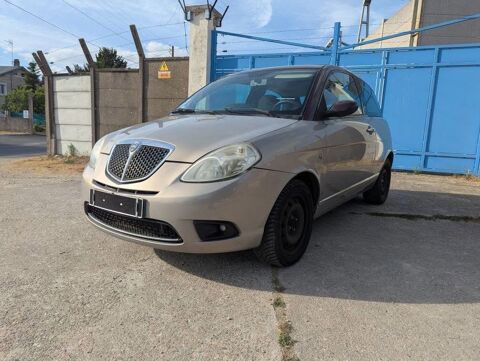 Lancia ypsilon 