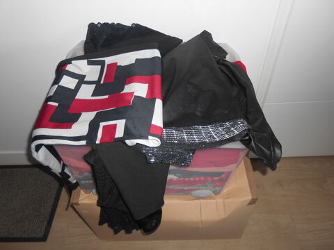 JE DONNE ...........................TOUS VETEMENTS DE FEMMES Dijon (21)