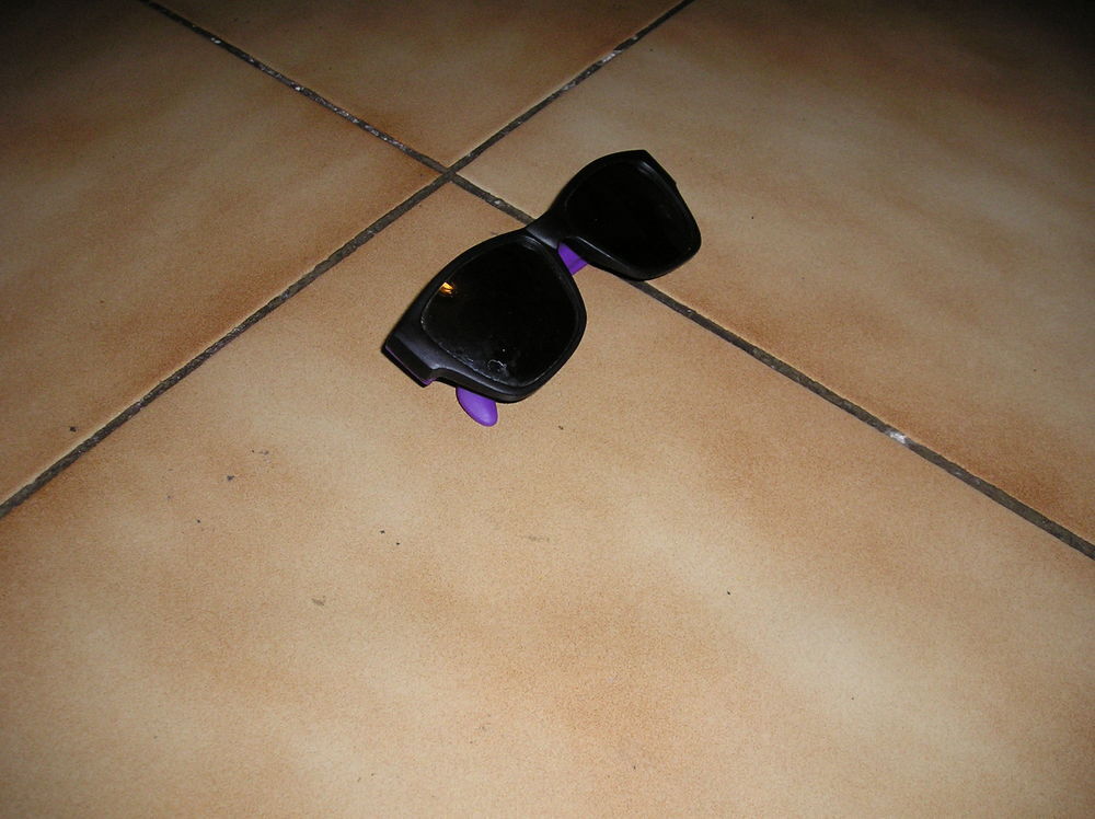 Lunettes de soleil DISNEY
Bijoux et montres