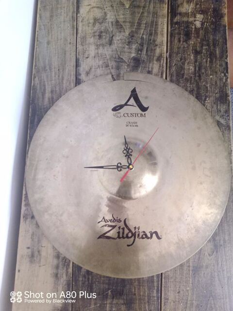 Horloge sur Cymbale Marque Zildjian 0 Cavanac (11)