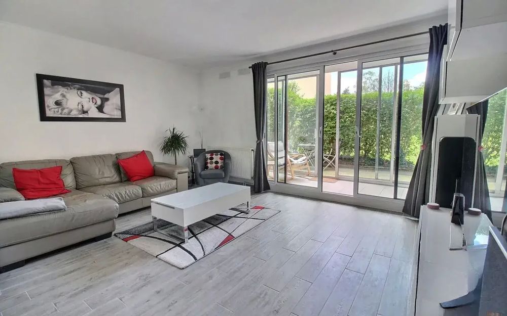 Vente Appartement Appartement familial lumineux T5 avec extérieur privatif Montigny-le-bretonneux