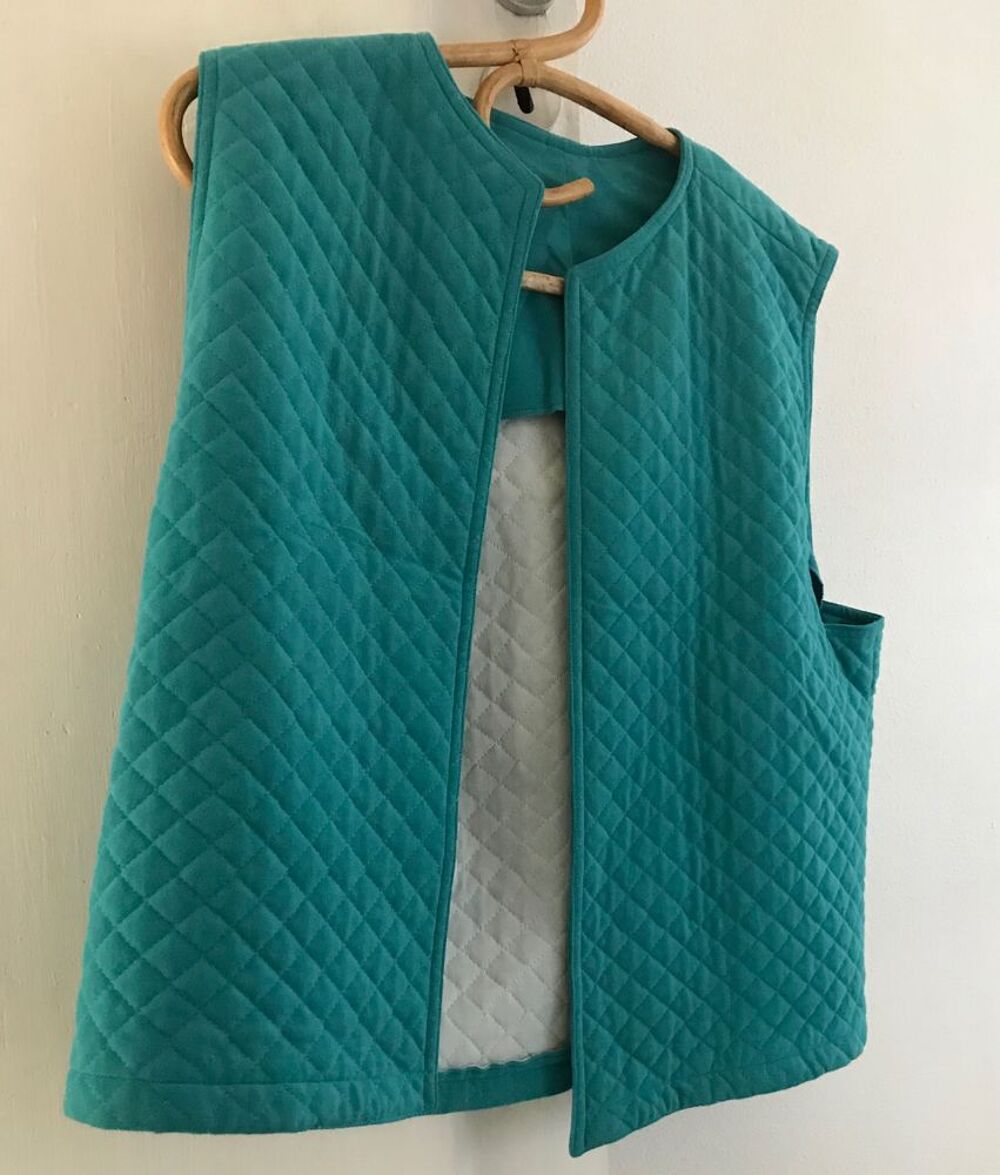 ROBE ET GILET ASSORTI Vêtements