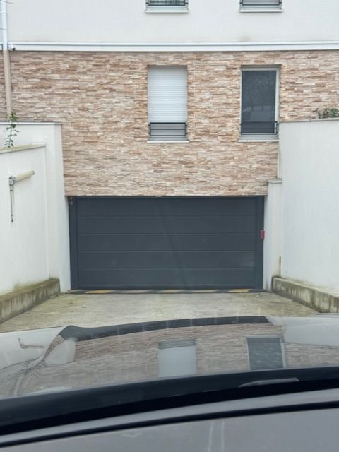 Parking / Garage � louer 18 m�