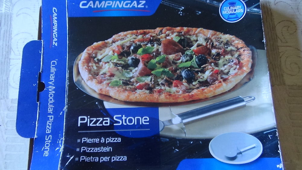 Grille modulable en fonte plus pierre c&eacute;ramique &agrave; pizzas Cuisine