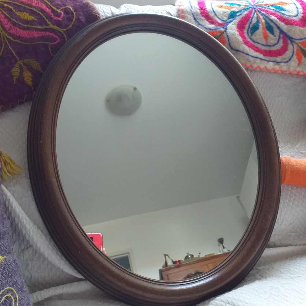 Miroir Ovale Cadre Bois Marron Vintage
Décoration