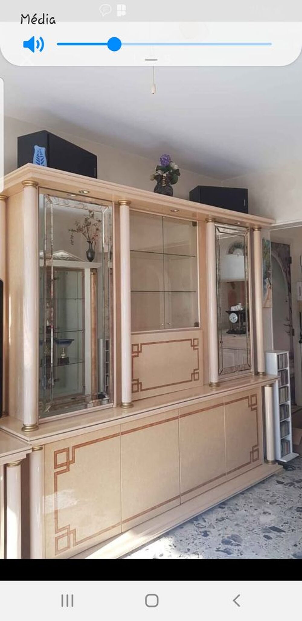 Grand buffet 2 corps r&eacute;sine italienne et son meuble tv Meubles
