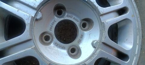 Pi&egrave;ces et &eacute;quipements Voiture Pi&egrave;ces et &eacute;quipements Voiture  occasion L&eacute;signac-Durand 16310