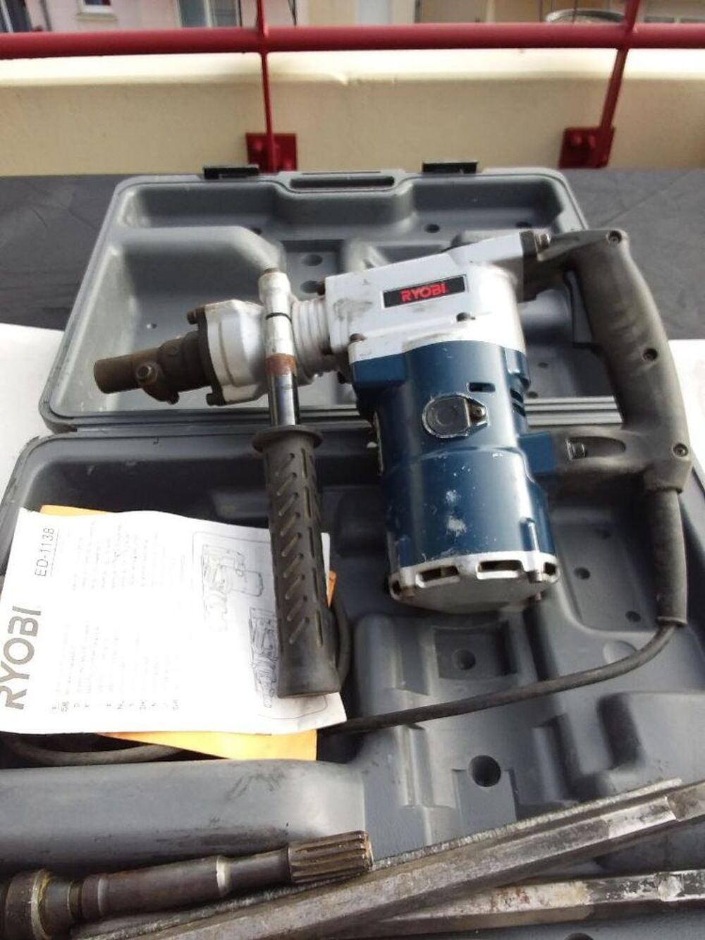 MARTEAU - PIQUEUR Ryobi Bricolage