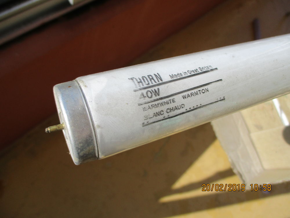 Lot de 17 n&eacute;ons Sylvania + Osram + Thorn Bricolage