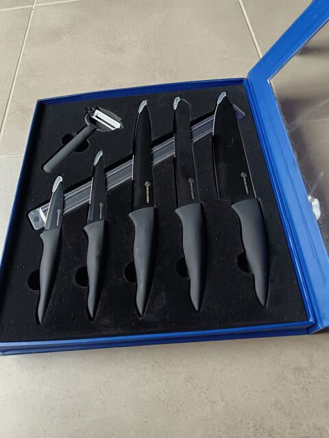 coffret de couteau de chef inox 40 Bral-sous-Montfort (35)