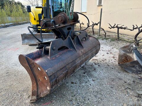 GODET ORIENTABLE VTN - 2 m - Pelles 18/20 t - Parfait &eacute;tat 3000 84260 Sarrians