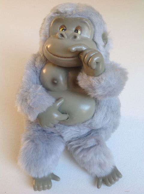 GORILLE GRIS EN PELUCHE Envoi possible
15 Trégunc (29)