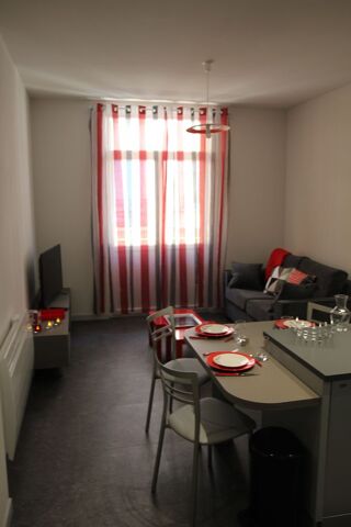  Appartement à louer 2 pièces 45 m² Vichy