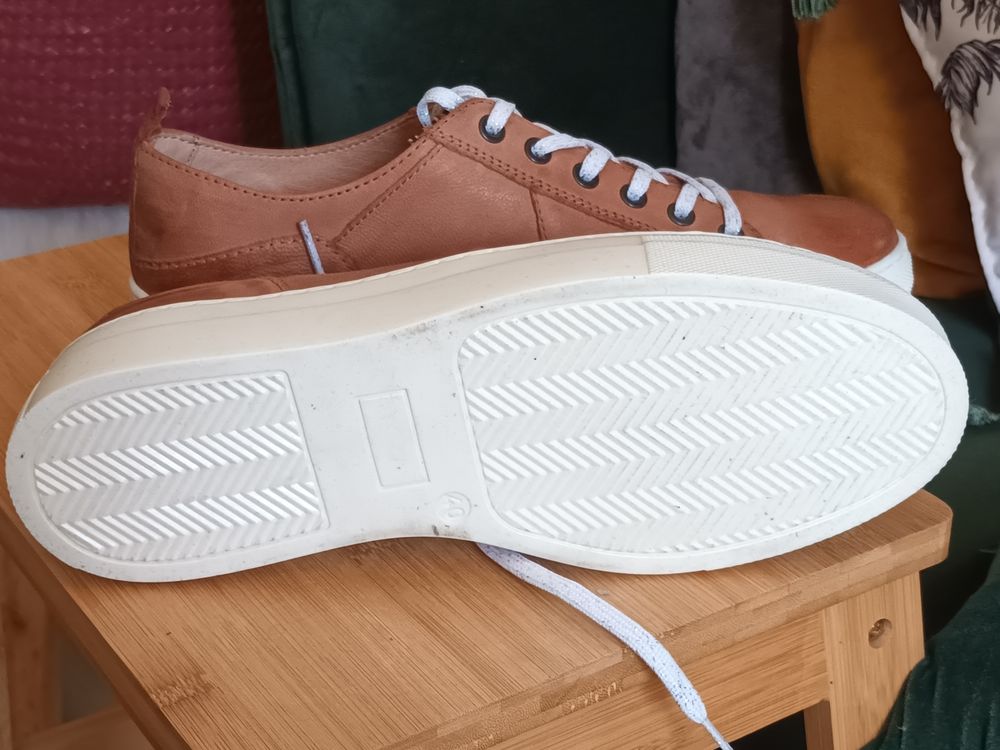 Chaussures cuir neuves P.40 Chaussures