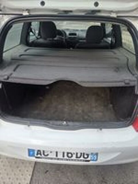 Clio II CLIO CAMPUS SOCIETE DCI 65 ECO2 GENERIQUE 2009 occasion 03380 Lamaids