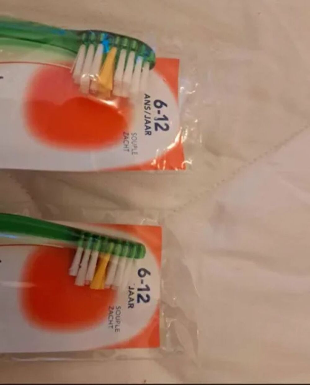 brosses &agrave; dents souple Elmex 6/12 ans neuf Puériculture