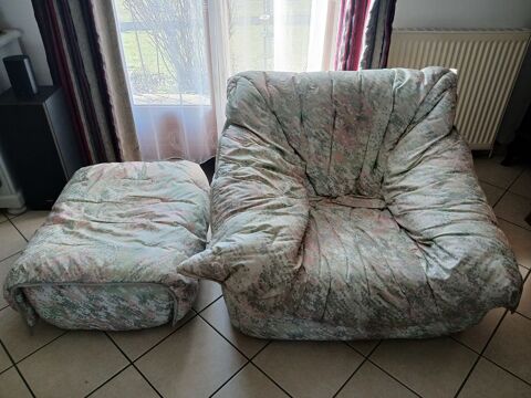 ENSEMBLE FAUTEUIL ET POUF 50 Nevers (58)