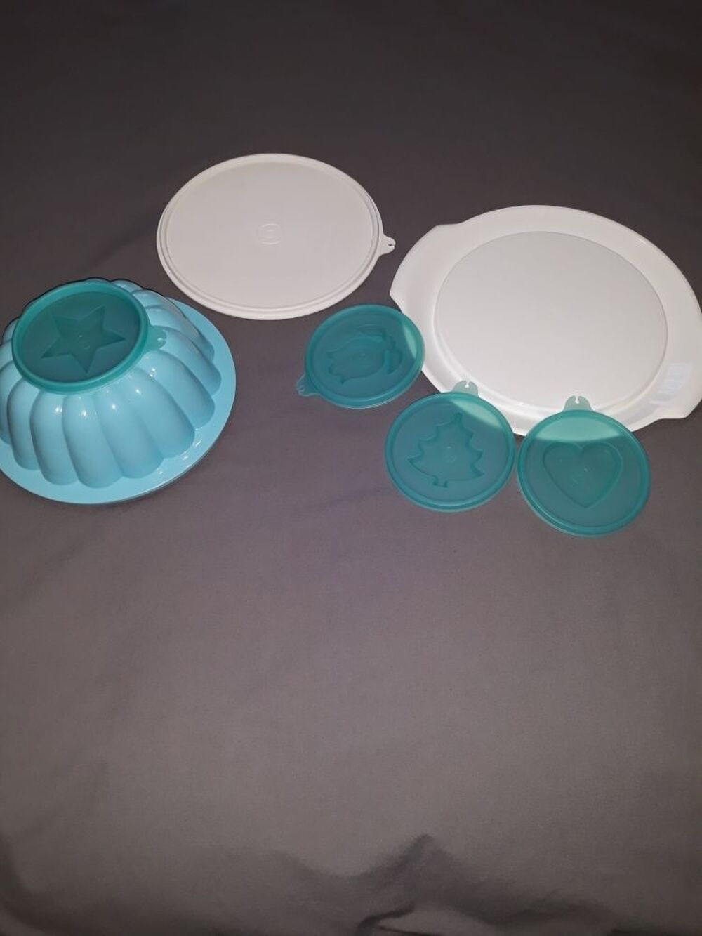 Tupperware pour charlotte neuf.. Décoration