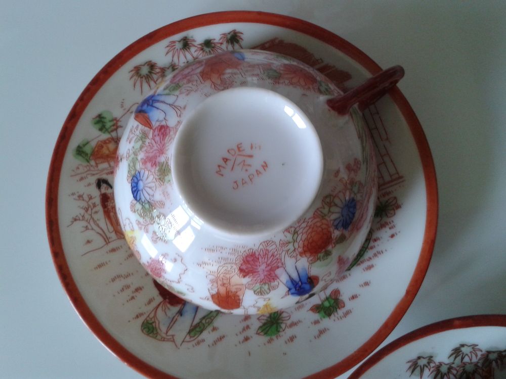 service &agrave; th&eacute; ancien en porcelaine Japonaise jamais servi Cuisine