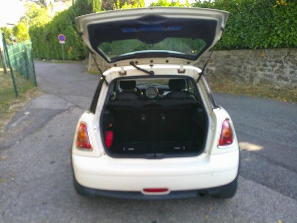 One Hatch 1.4i - 95 2008 occasion 42100 Saint-Etienne